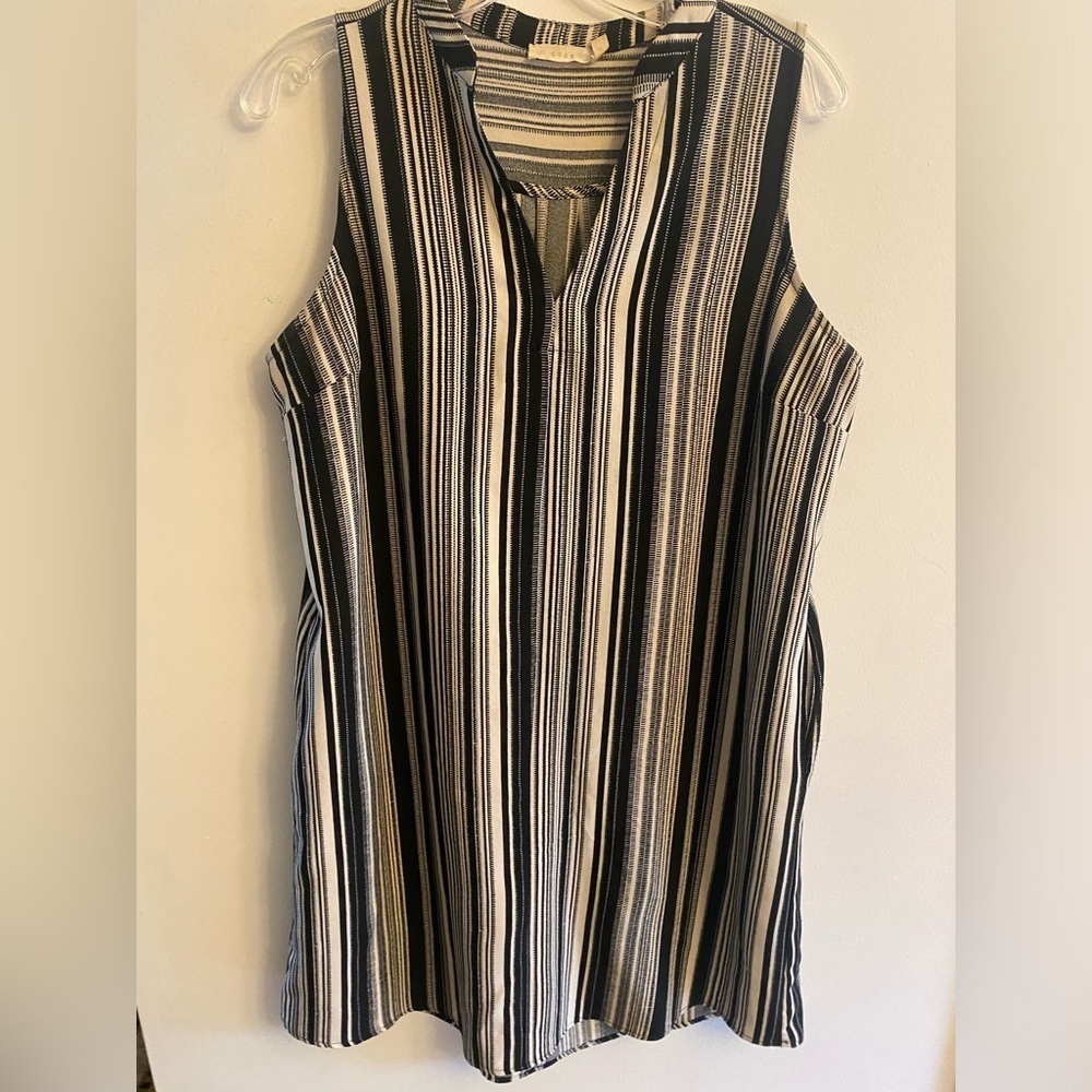 Lush Large V Neck Tunic Dress Pockets